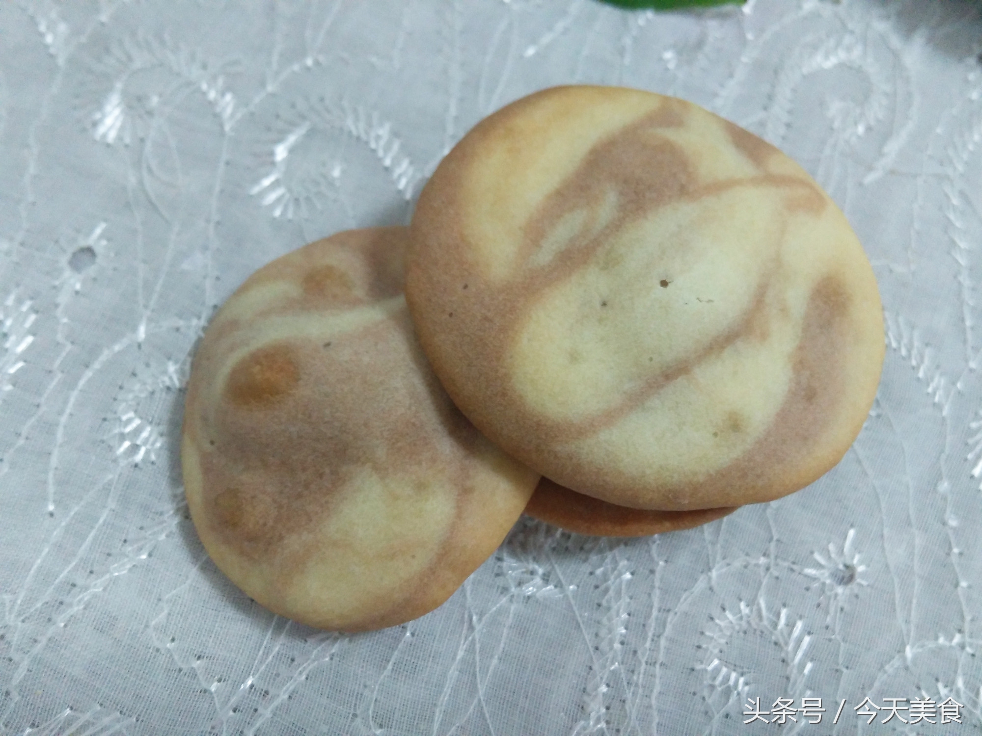 做蛋挞剩下的鸡蛋清怎么用,做完蛋挞后剩余的蛋清液该怎么办