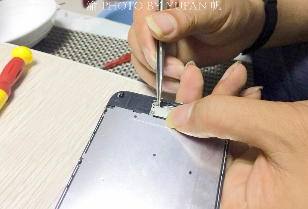 手机更换屏幕到哪里修,手机换屏幕维修教程视频