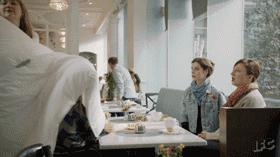 杨幂袁姗姗穿衣搭配图,杨幂羊绒围巾同款