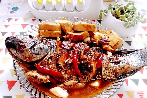 怎么炖鱼不腻还好吃又简单,家常炖鱼不腥好吃又简单