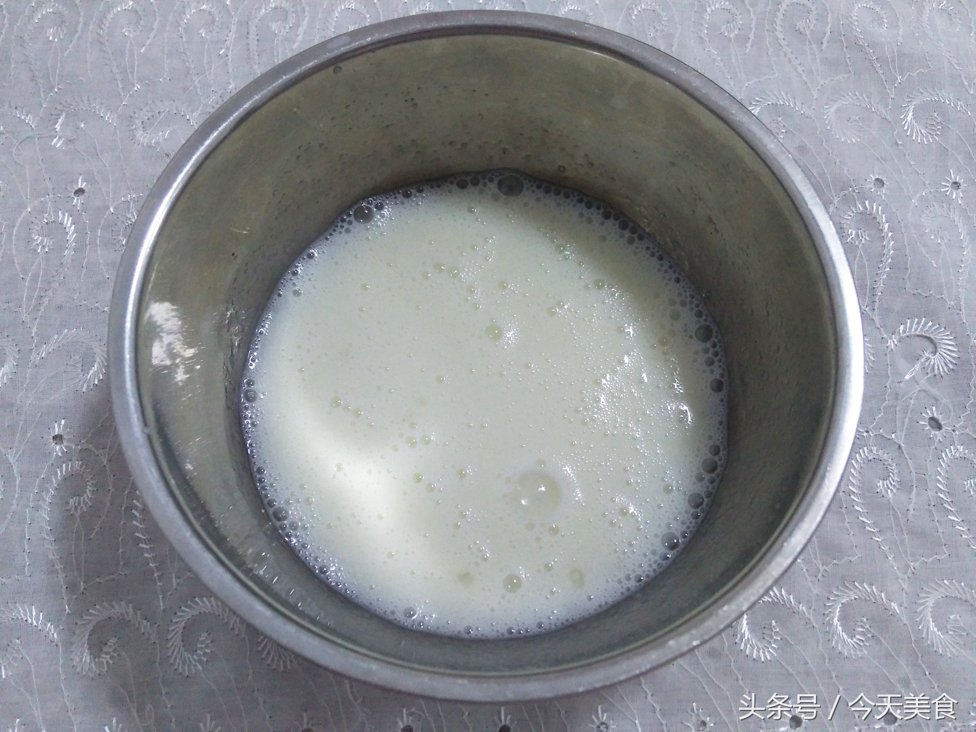 做蛋挞剩下的鸡蛋清怎么用,做完蛋挞后剩余的蛋清液该怎么办