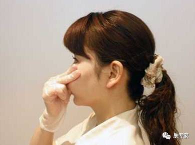 法令纹可以通过护肤品改善吗,有护肤手法真的能淡化法令纹吗