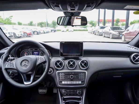 预算25万选轿车这三款颜值不输bba,20多万配置最高的车