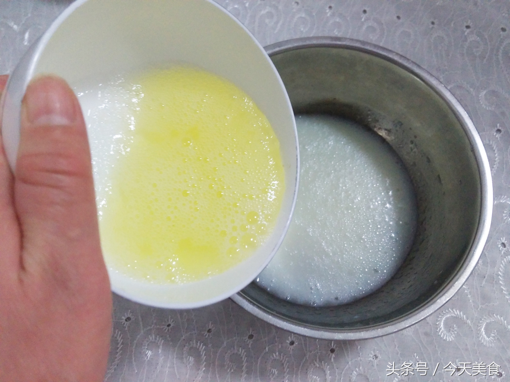 做蛋挞剩下的鸡蛋清怎么用,做完蛋挞后剩余的蛋清液该怎么办