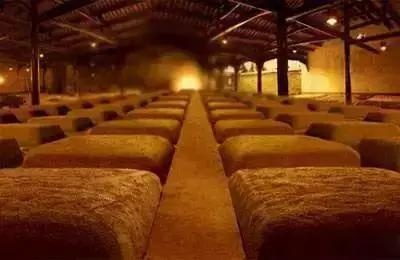 酱香白酒与酿造白酒有什么区别,怎么识别酱香白酒是酿造还是勾兑