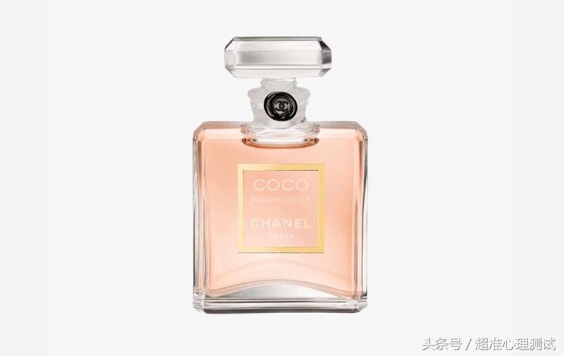 心理测试:四个香水瓶你最喜欢哪个?测你最容易爱上哪一种男人?