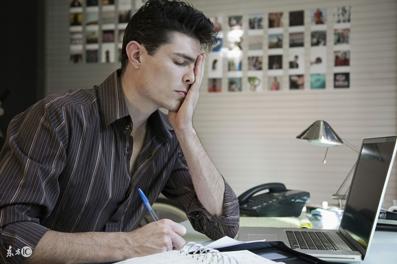 自己开发一个app需要多少钱成本,自己组建团队开发app需要多少钱