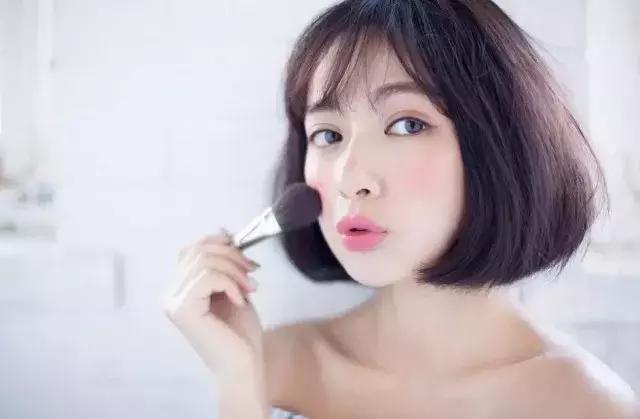 新手大牌彩妆套装全套推荐,新手全套彩妆平价2000元