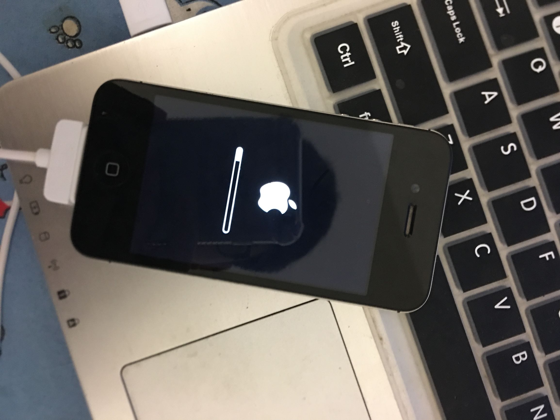 苹果4s9系统和6系统哪个好,现在4s还能刷回6系统吗