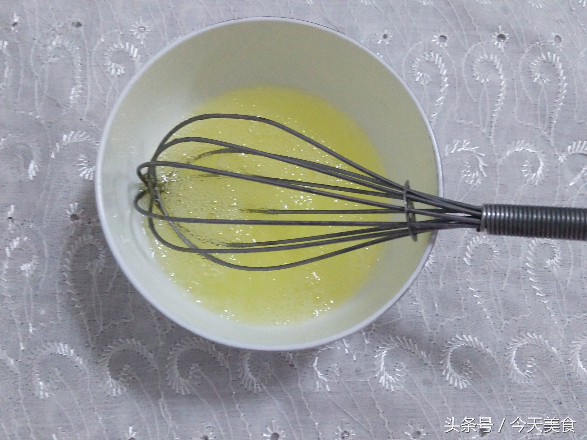 做蛋挞剩下的鸡蛋清怎么用,做完蛋挞后剩余的蛋清液该怎么办