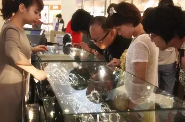 国庆假期,日本旅行的游客都买了什么?