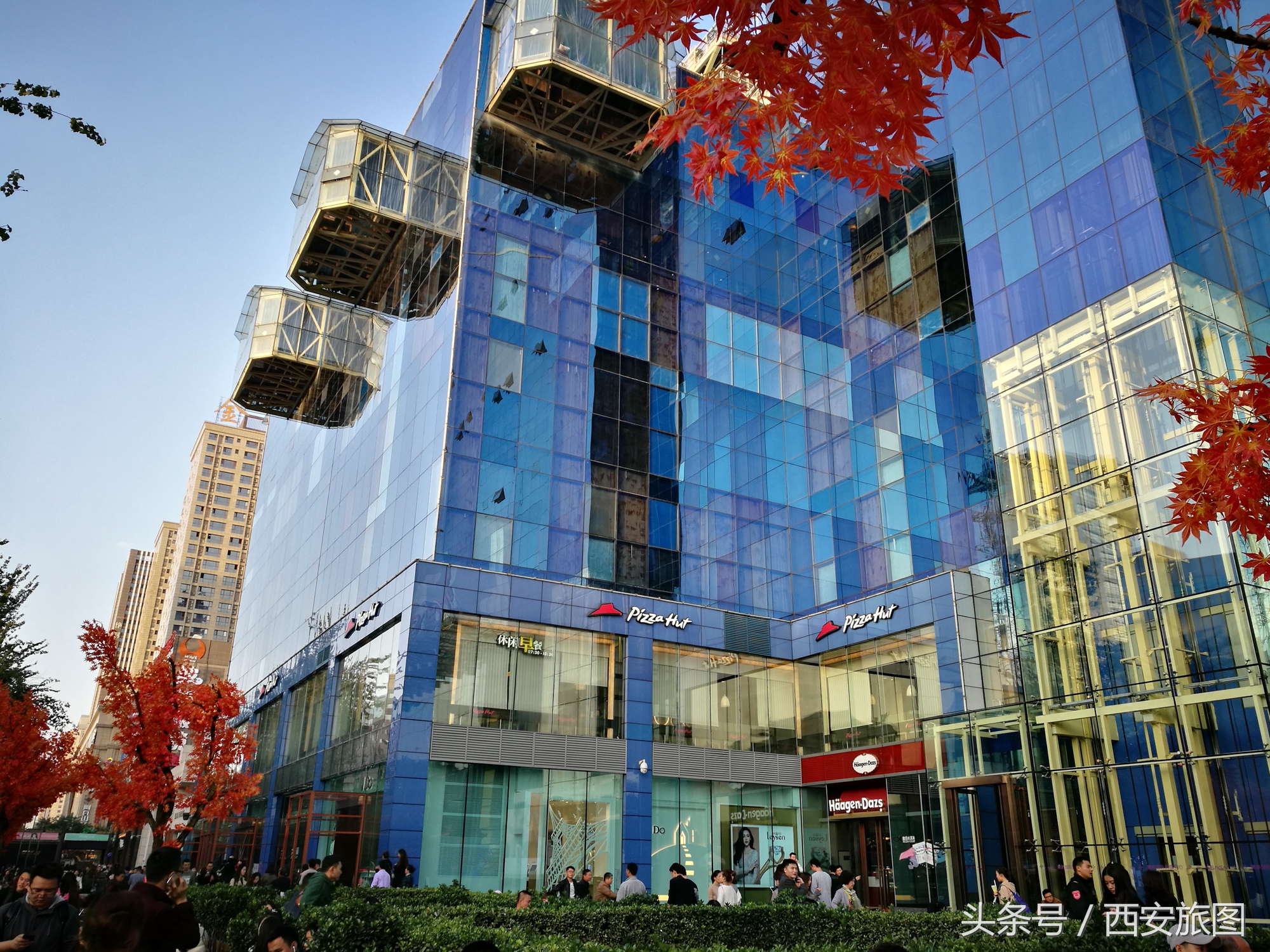 西安有哪些好玩的地方和美食街,西安小寨有什么好逛的地方