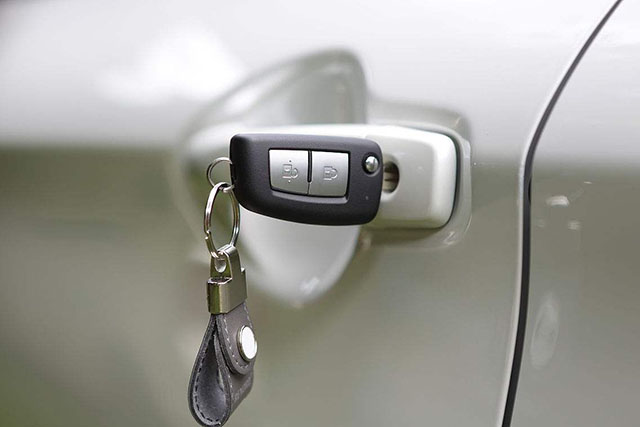 老婆和车不能借吗,车和老婆不能借的忠告