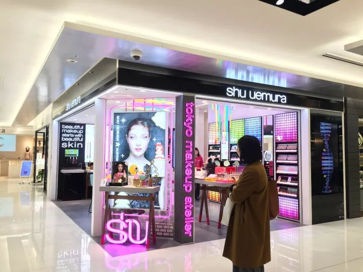 日本门店如何吸引年轻人？品牌IP化成8090后收割机｜鲜锋日本行