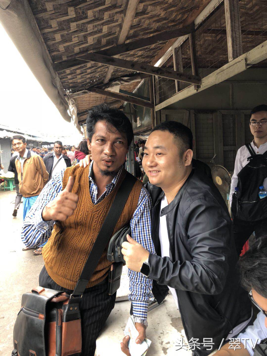 缅甸曼德勒角湾翡翠市场原石收购,缅甸角湾翡翠交易市场