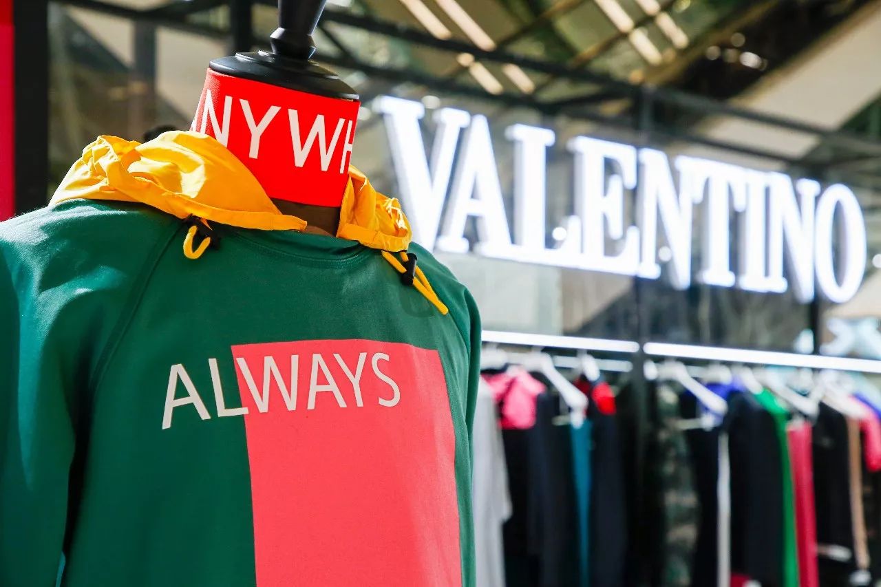 rihanna最新出街,rihanna街头