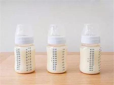 宝宝奶粉结块还能喝吗,如果奶粉结块宝宝喝了会怎么样