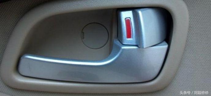 汽车右侧盲区摄像头走线安装,汽车右侧盲区摄像头安装教程