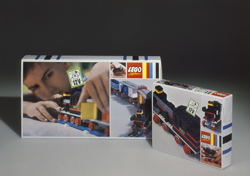 简单乐高小火车,乐高积木托马斯小火车脱轨