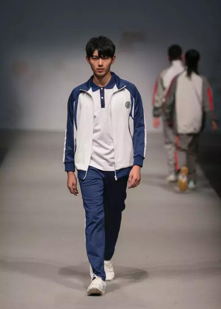 最新版校服,最新款学生校服