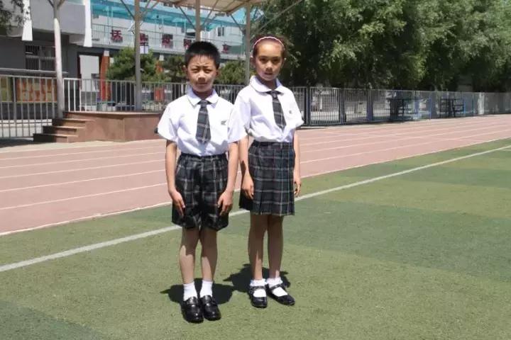 最新版校服,最新款学生校服