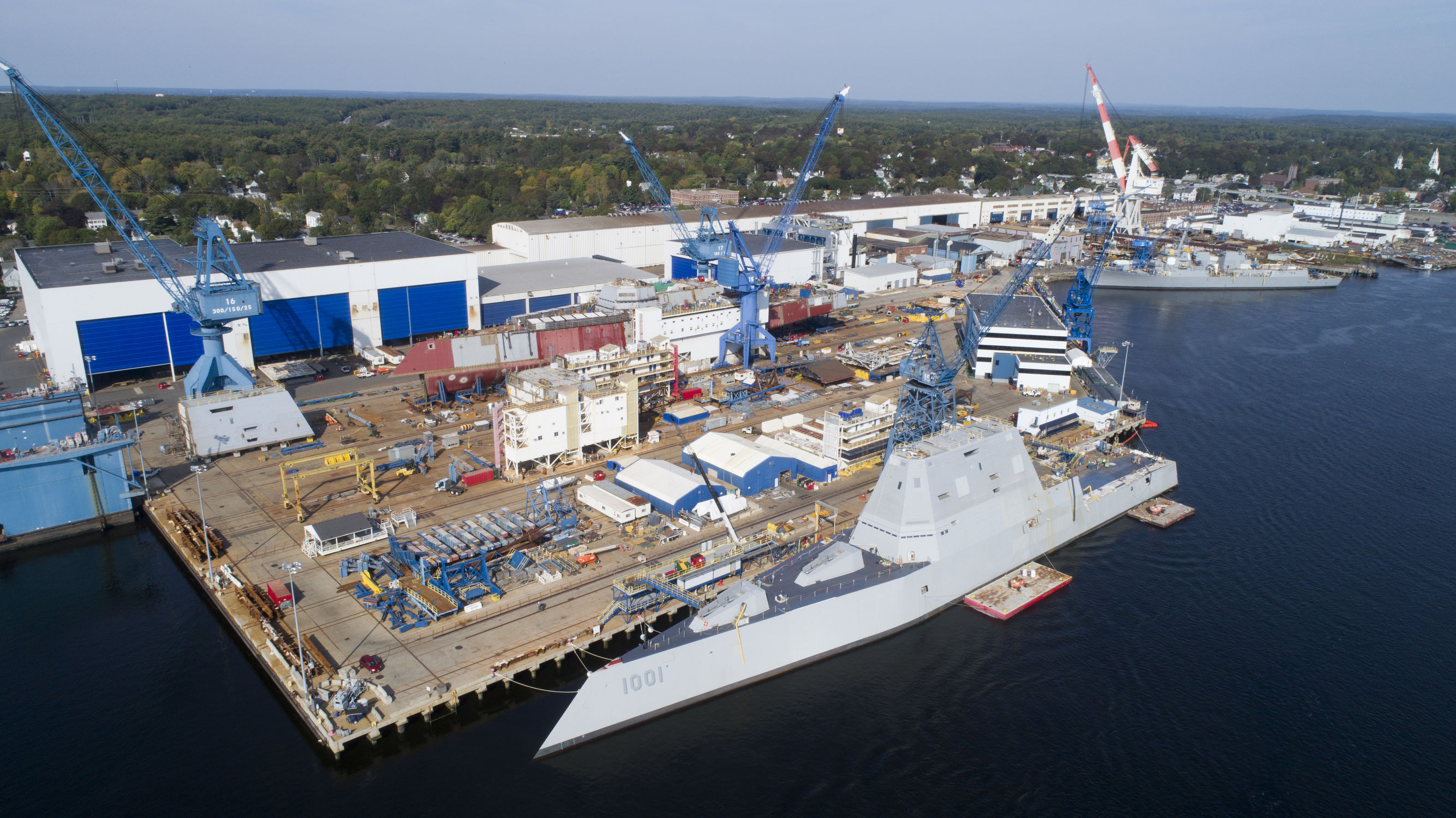 美军最强战舰是出来搞笑的？海试第二天动力就出故障返厂