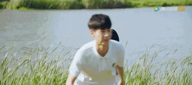 又少一个男神?没关系,你们的新晋男票“小彭于晏”已经上线!