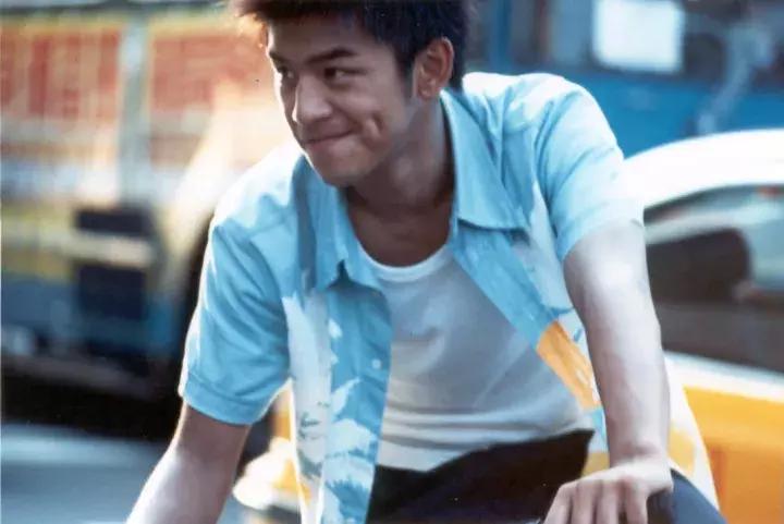 又少一个男神?没关系,你们的新晋男票“小彭于晏”已经上线!