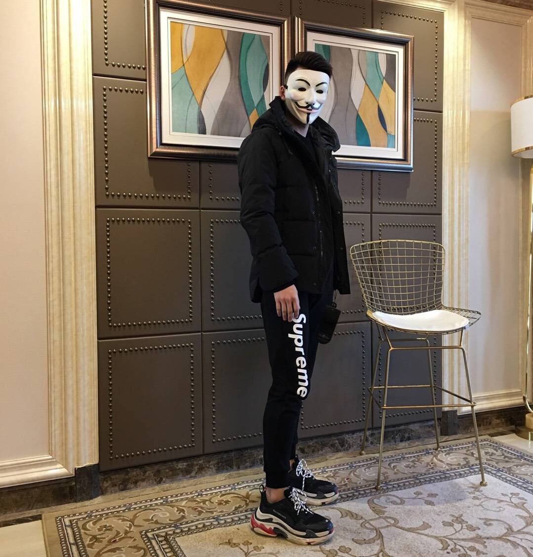 羽绒服万里雪飘,虐我千百遍我待美食如初恋