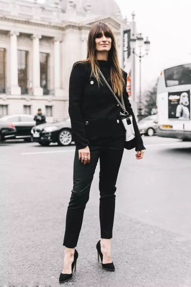 这些穿搭充满着青春时尚感,这些时髦单品让你人见人爱