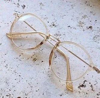 现在最流行的眼镜边框,流行的眼镜边框