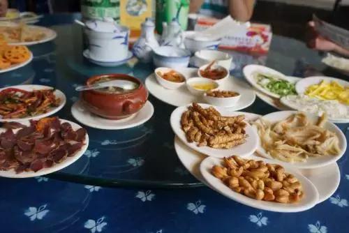 桥香园过桥米线土桥店事件,桥香园事件