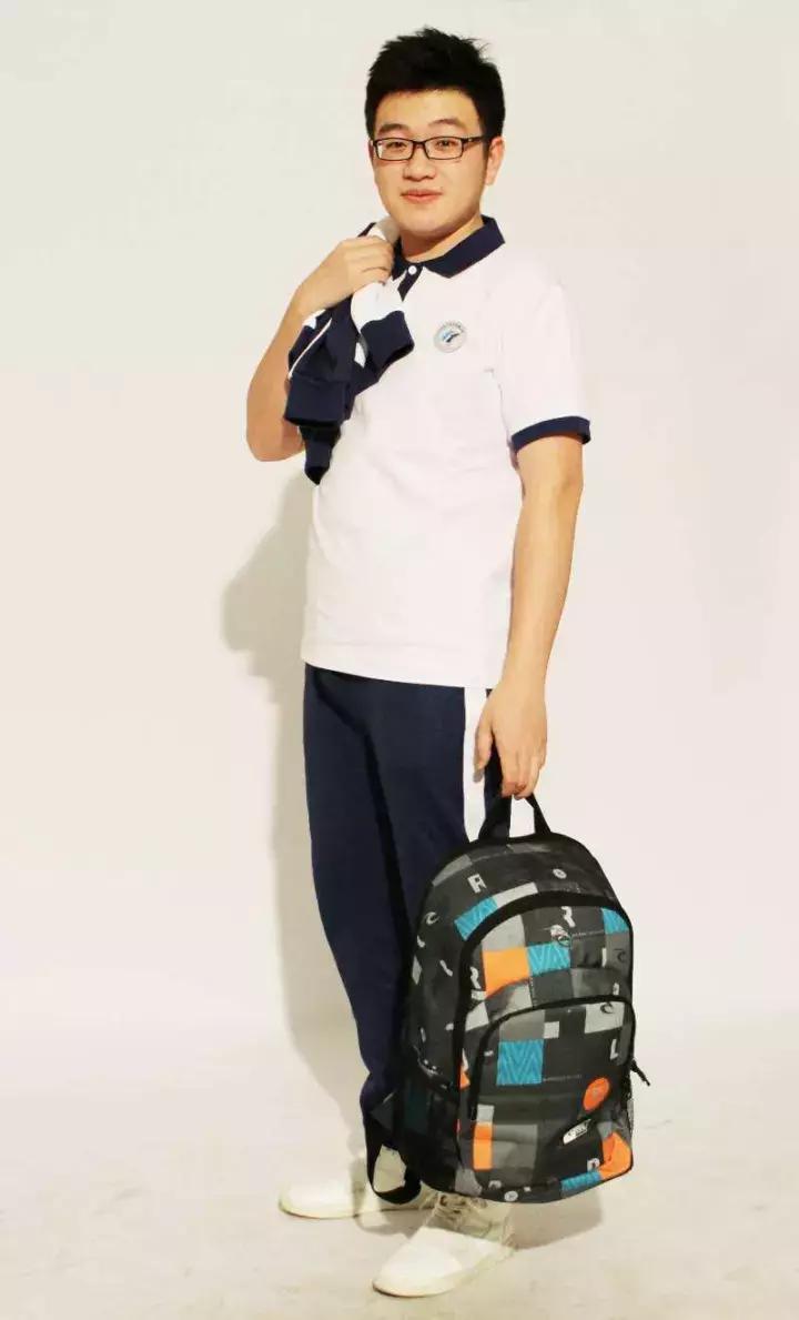 最新版校服,最新款学生校服