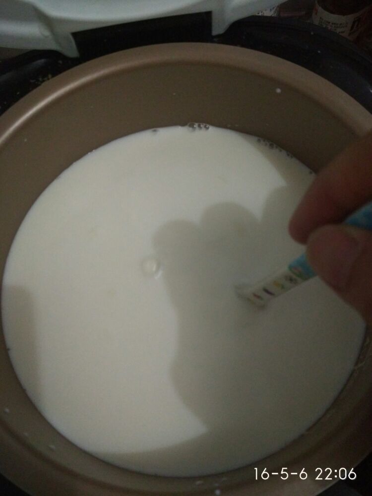 教大家利用纯牛奶做酸奶，想吃就自己做非常简单