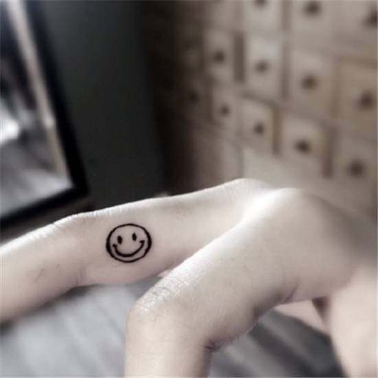 你有愿意为你纹身的人吗,你接受另一半有纹身吗