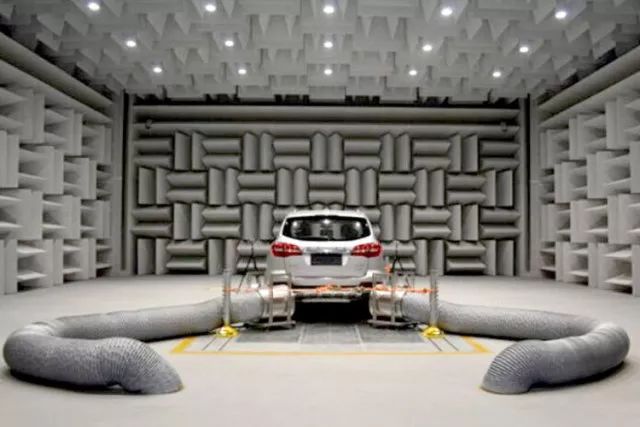 「校园成长」初一7班陈雨霏参观哈弗技术中心有感