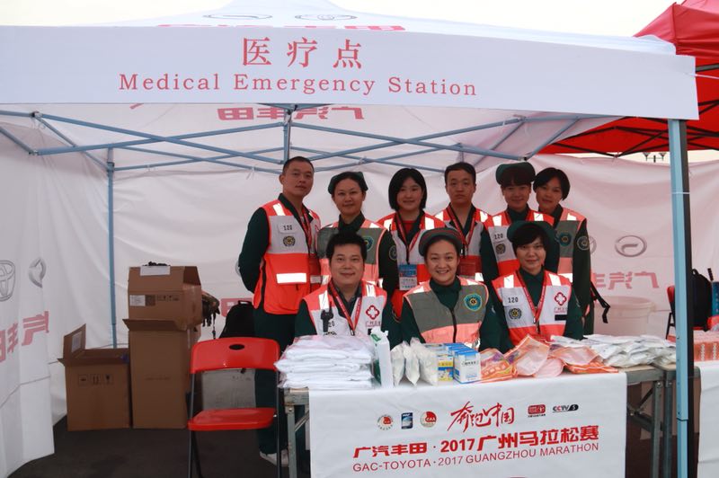 *警武**广东总队医院护航“广马”，医疗保障交出了一份满意的答卷