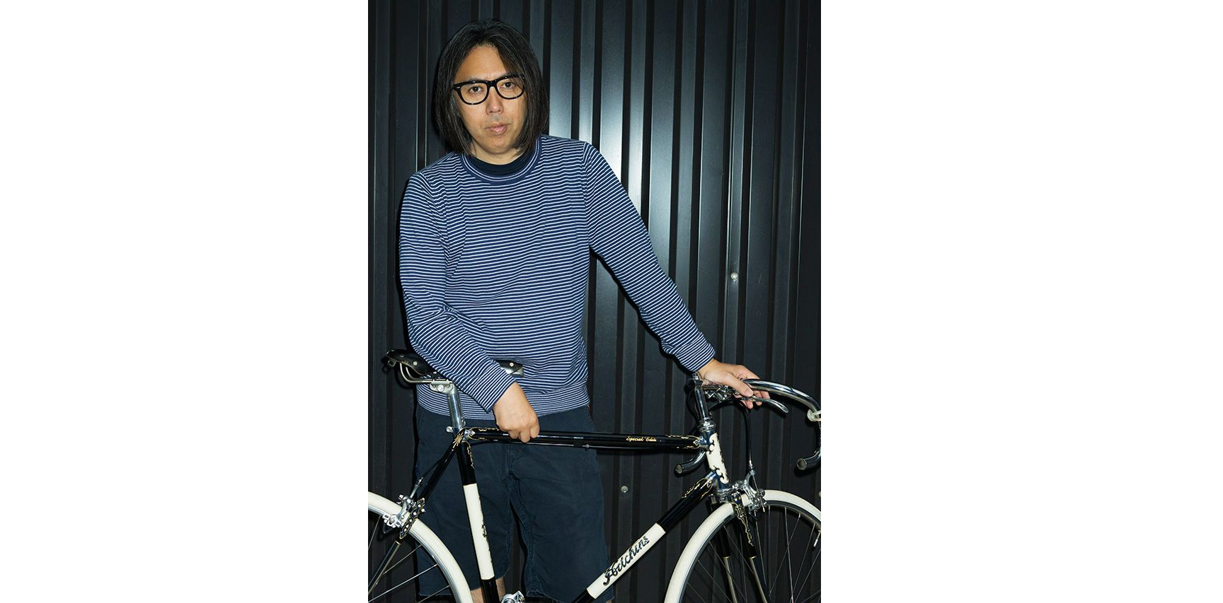 死飞自行车怎么刹车的,死飞自行车是前后一起刹车吗