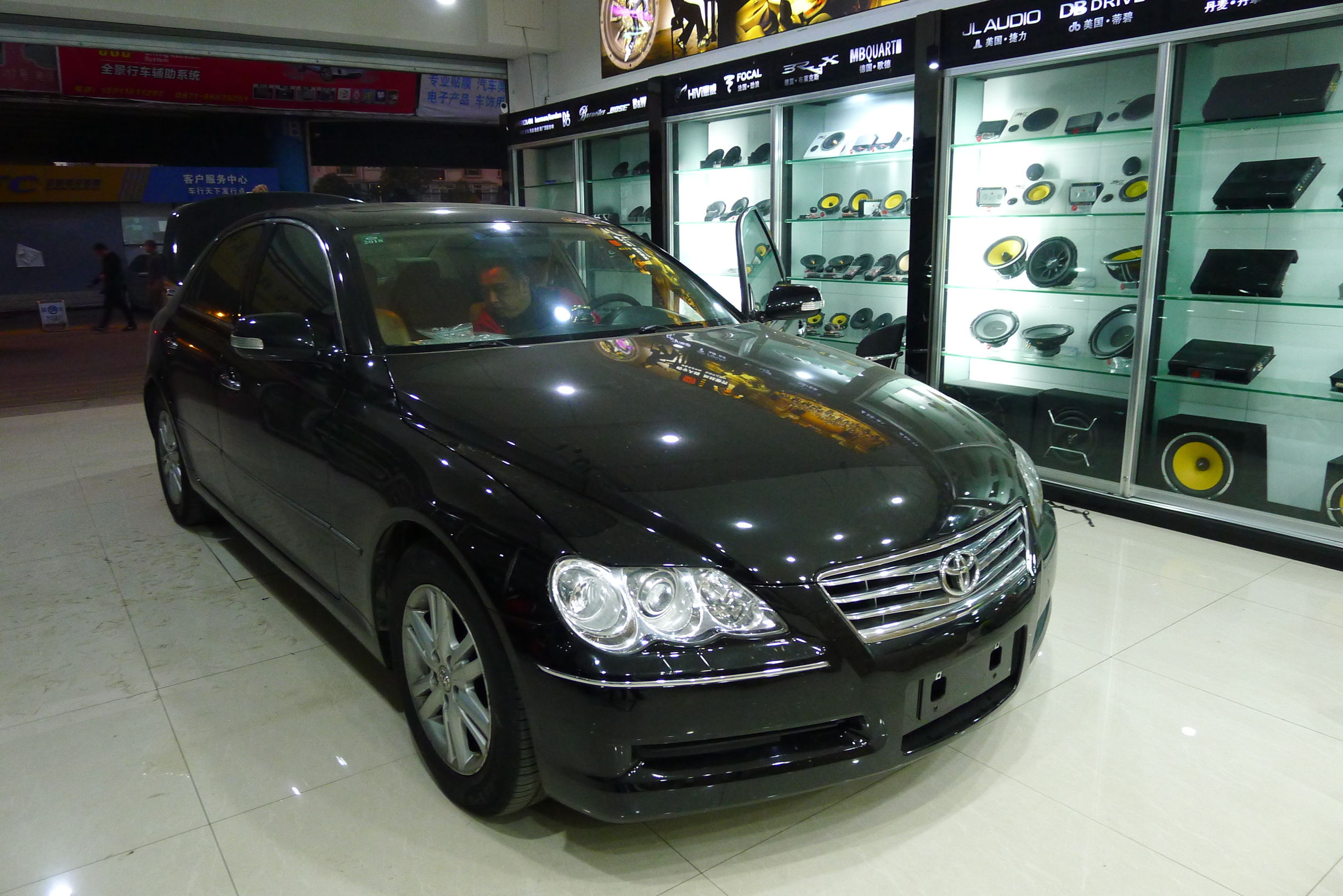 老款丰田锐志拆屏,丰田锐志老款导航原车风格