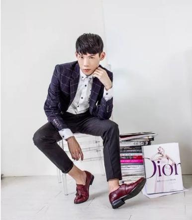 芭比娃娃手工制作鞋子,手工制作的芭比娃娃衣服