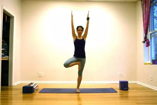 备孕改善体质需要运动还是瑜伽,30-40岁瑜伽每日必练备孕