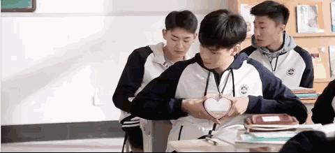 又少一个男神?没关系,你们的新晋男票“小彭于晏”已经上线!