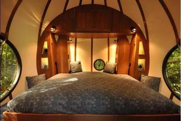 加拿大外星酒店,国外外星酒店