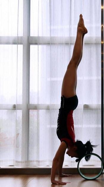 带孩子越来越驼背,有多少人带孩子后含胸驼背