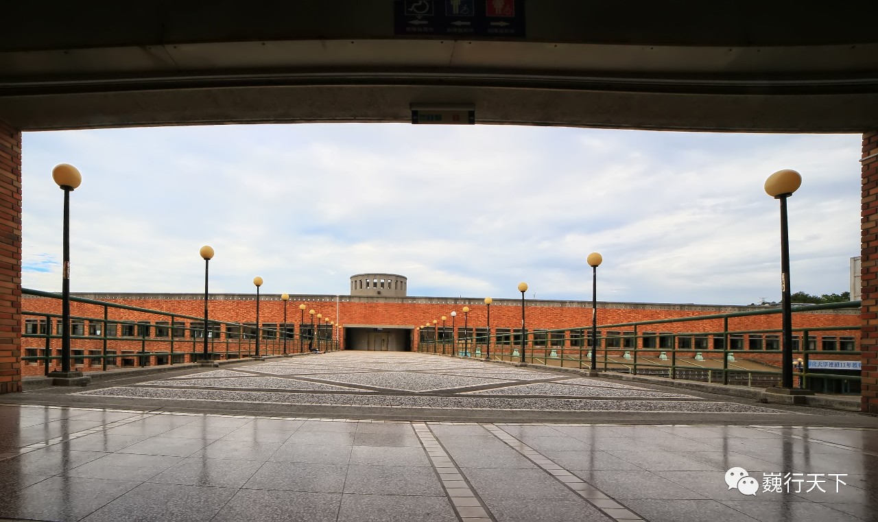 这所大学很特别，来的人都会找到逝去的校园爱情故事