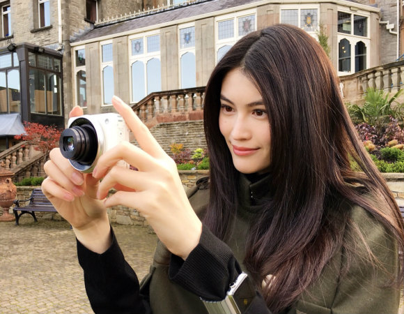 青春旅社何穗游泳,青春旅社何穗微博