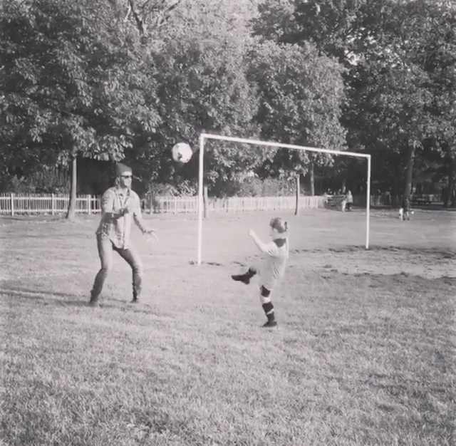 贝克汉姆小七踢足球,贝克汉姆小七欧洲杯