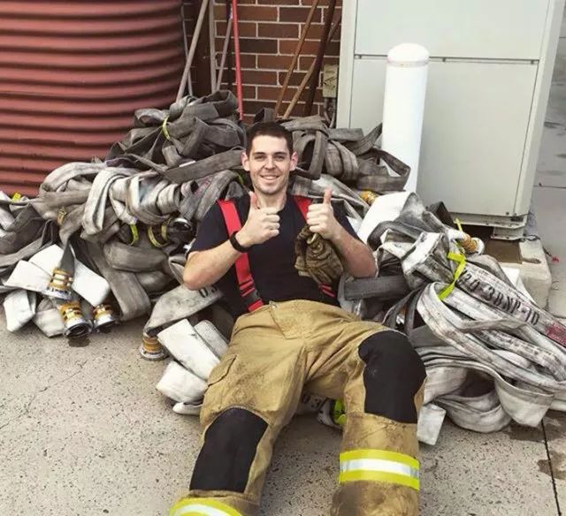 十年前，他是“最大失败者”冠军，然后他用十年时间令所有人折服