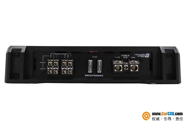 一台车可以装几个功放,车上装四台两路功放