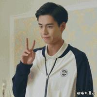 又少一个男神?没关系,你们的新晋男票“小彭于晏”已经上线!